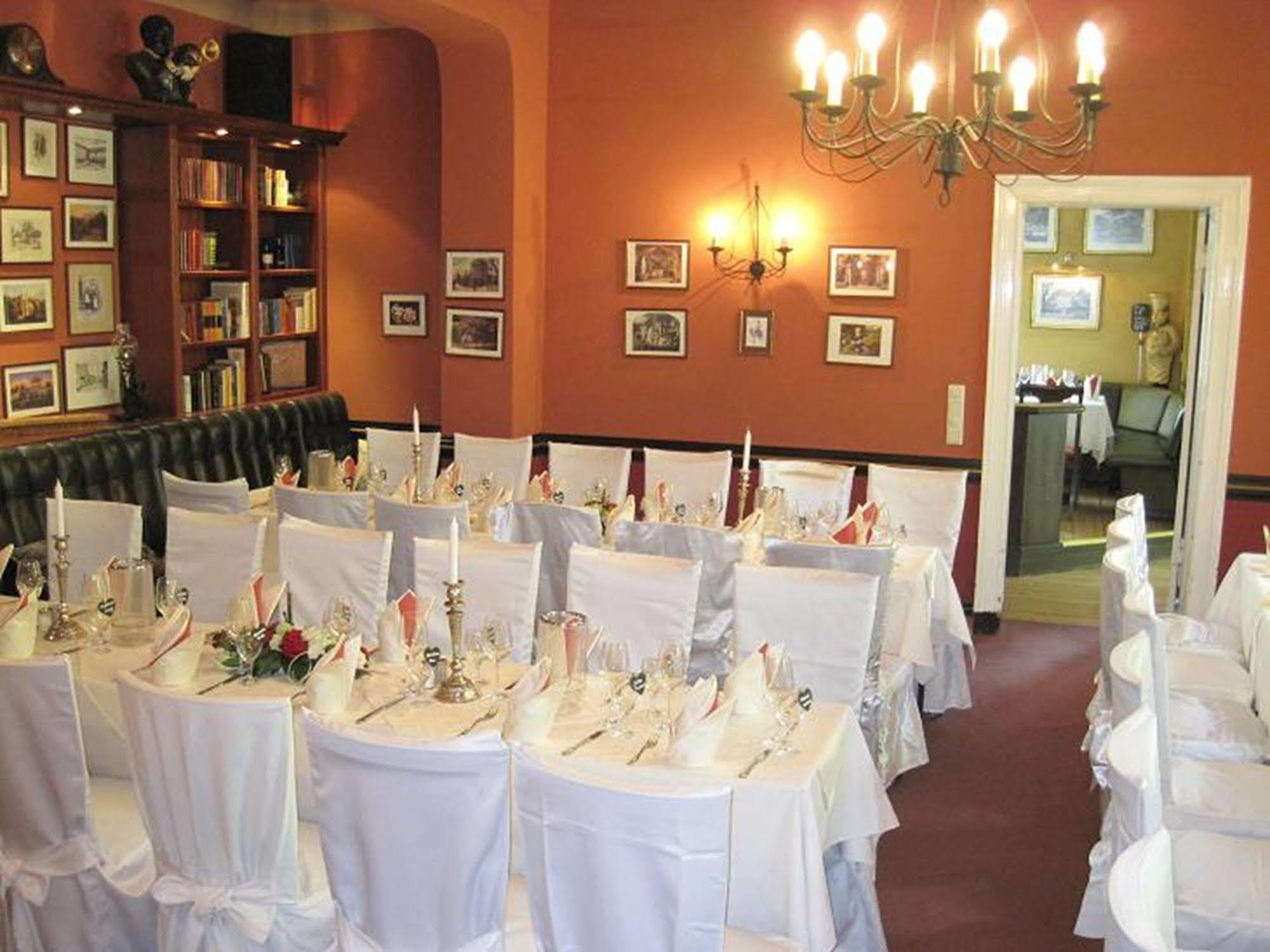 Hotel Kronprinz فالكنزيه المظهر الخارجي الصورة