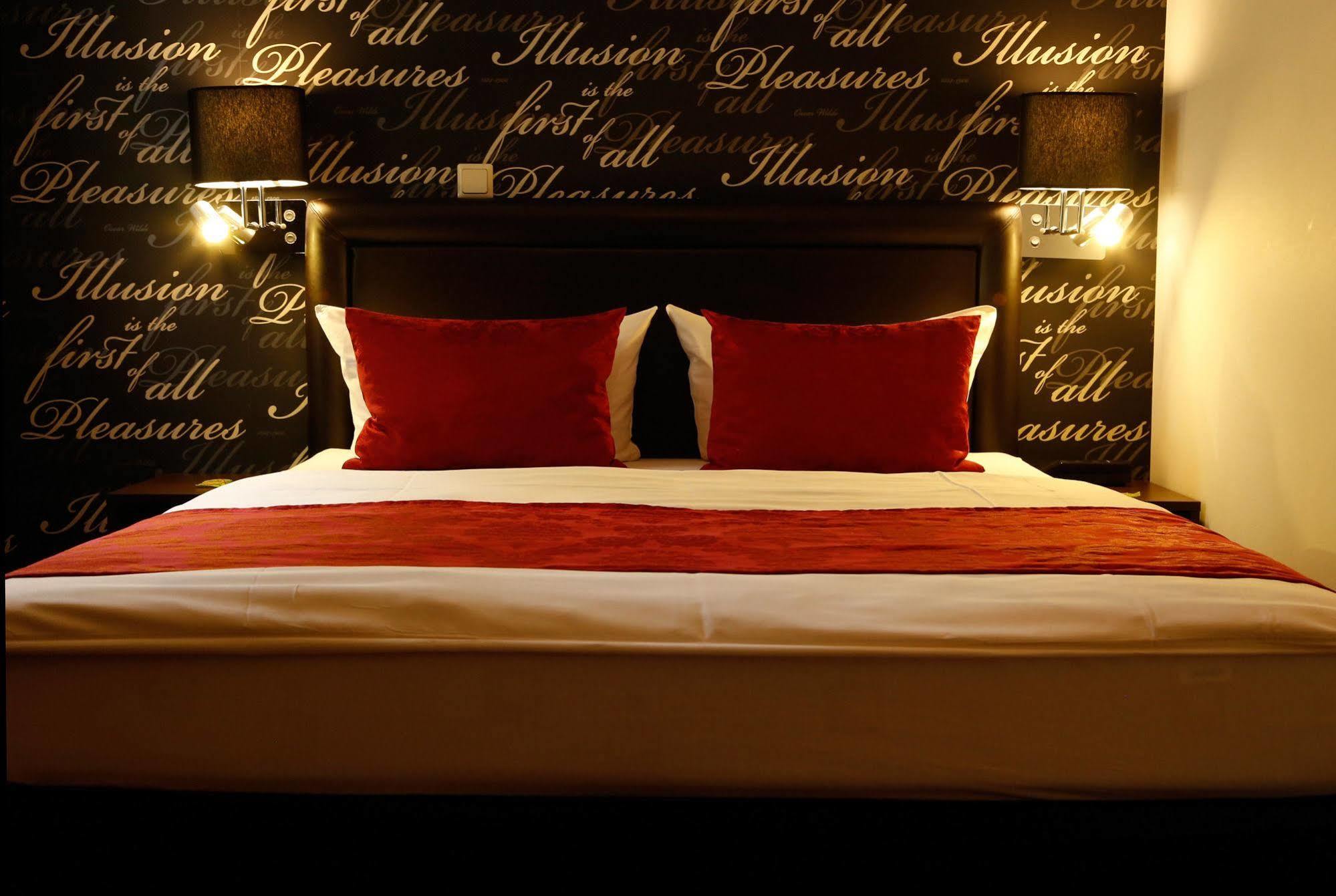 Hotel Kronprinz فالكنزيه المظهر الخارجي الصورة