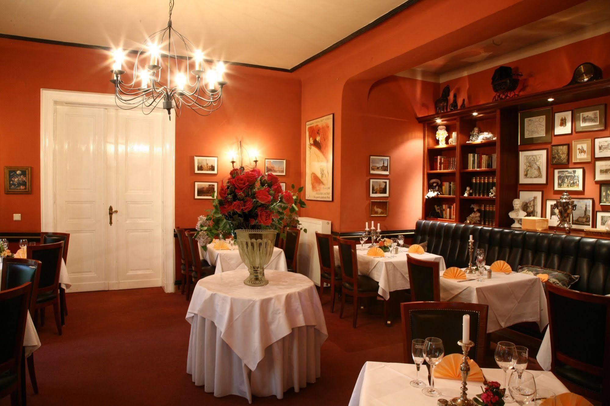Hotel Kronprinz فالكنزيه المظهر الخارجي الصورة