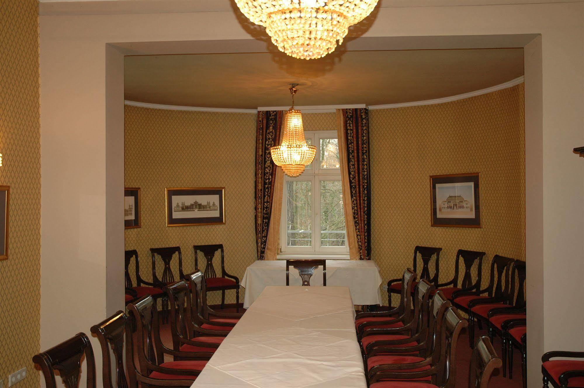 Hotel Kronprinz فالكنزيه المظهر الخارجي الصورة
