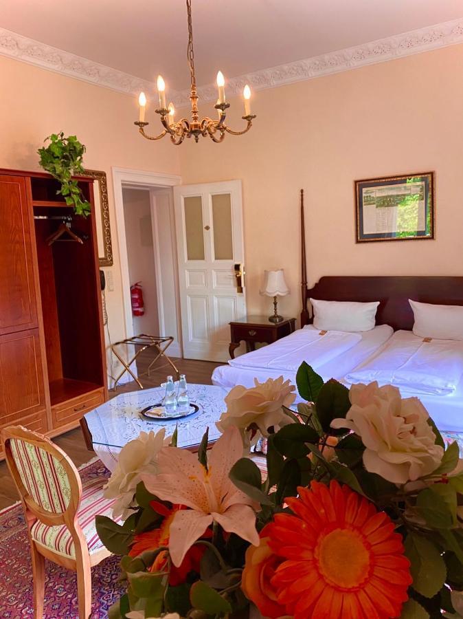 Hotel Kronprinz فالكنزيه المظهر الخارجي الصورة