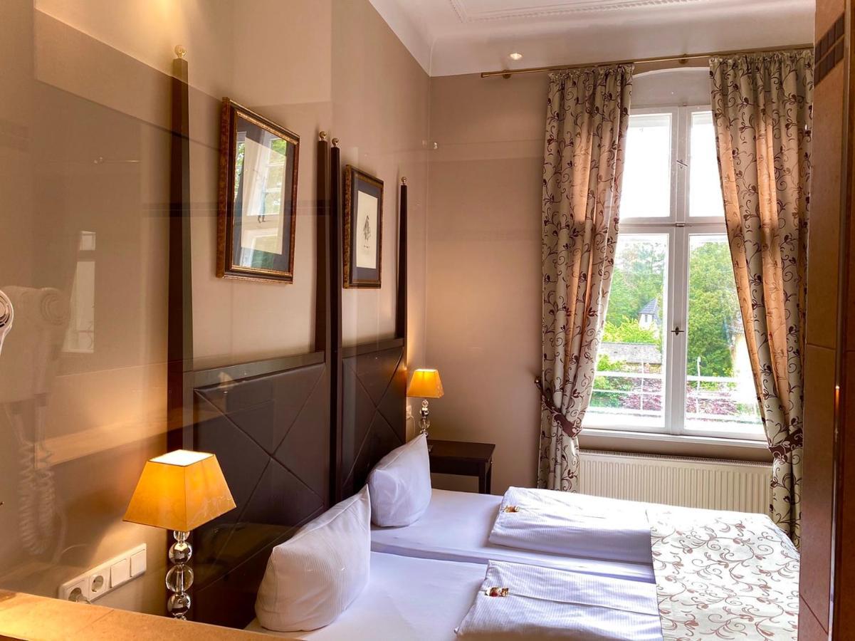 Hotel Kronprinz فالكنزيه المظهر الخارجي الصورة